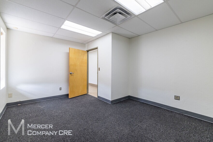 More Photos Of 400 Glade Ave, Oklahoma City Manufacturing For Lease