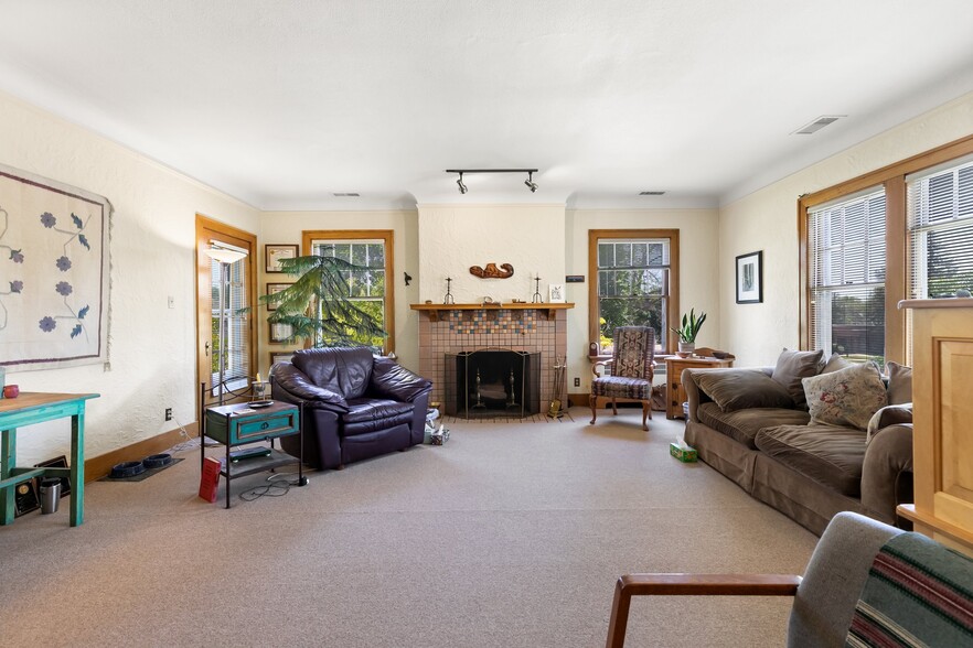 More Photos Of 128-130 E Monument St, Colorado Springs Office Residential For Sale