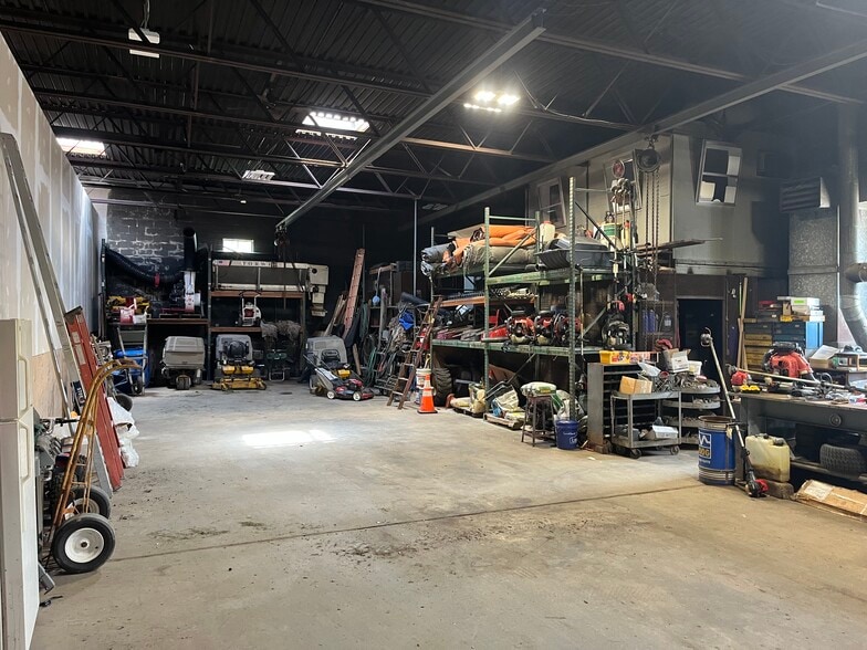 More Photos Of 9 Lambert Ave, Cumberland Industrial For Sale