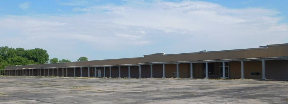 More Photos Of E Central Blvd, Anadarko General Retail For Sale