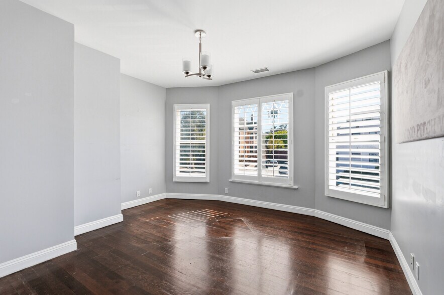 More Photos Of 1940 Market St, San Diego Office For Sale