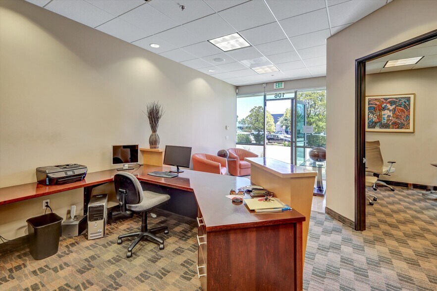 More Photos Of 250 S Pacific St, San Marcos Flex For Lease