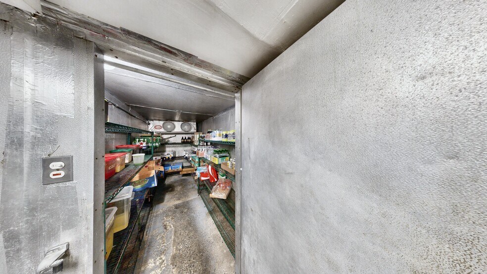 More Photos Of 195 Bedford Ave, Brooklyn Multifamily For Sale