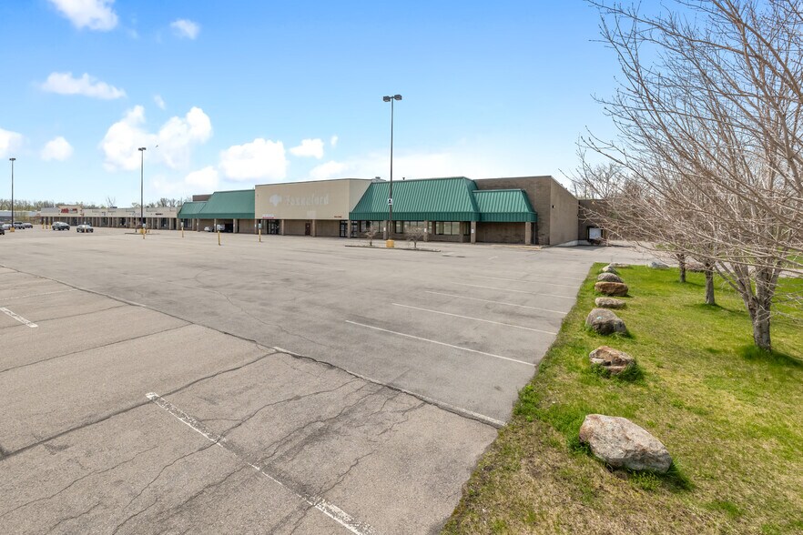 More Photos Of 6100-6180 St. Lawrence Centre, Massena General Retail For Sale