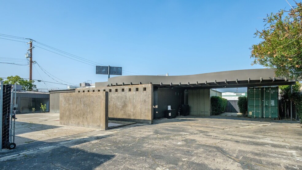 More Photos Of 1520-1528 N Sierra Vista Ave, Fresno Industrial For Sale