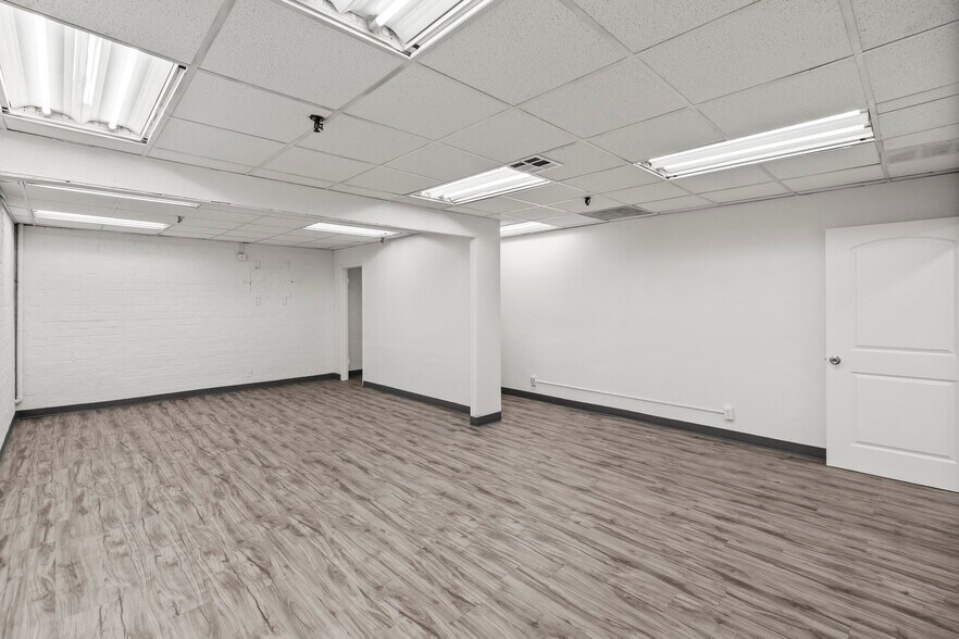 More Photos Of 3301 Maple Ave, Los Angeles Unknown For Lease