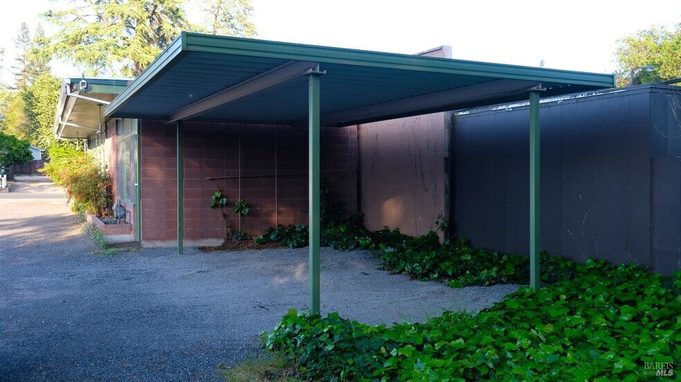 More Photos Of 18346 Sonoma Hwy, Sonoma Loft Creative Space For Lease
