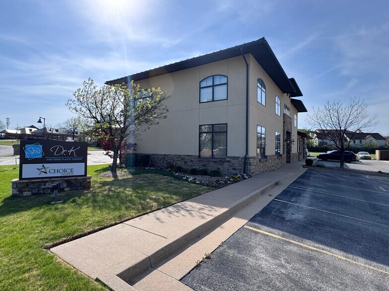 More Photos Of 8010 S 101st Ave E, Tulsa Medical For Lease