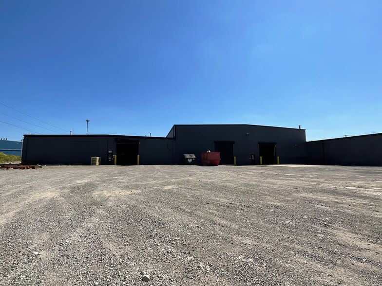 More Photos Of 3760 Oakwood Ave, Youngstown Warehouse For Lease
