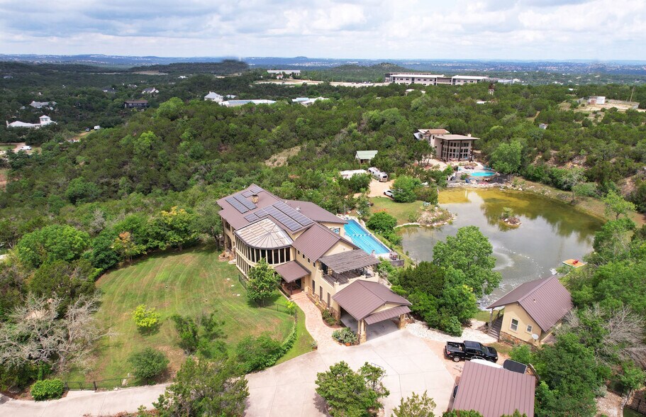 More Photos Of 610 Crystal Creek Dr, Austin Specialty For Sale