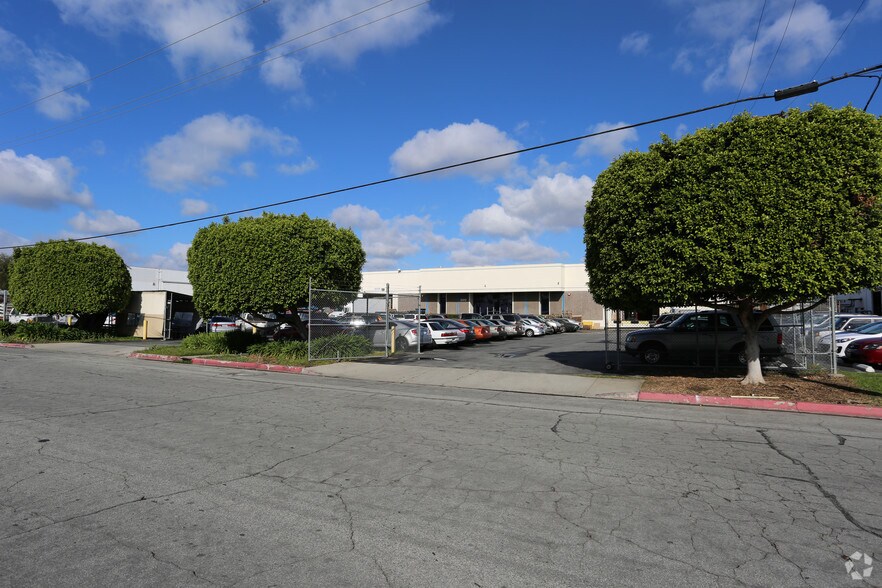 More Photos Of 9419 Ann St, Santa Fe Springs Manufacturing For Lease