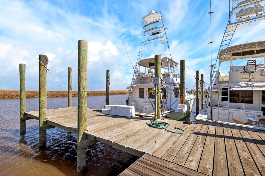 More Photos Of 3308 Mary Walker Dr, Gautier Marina For Sale