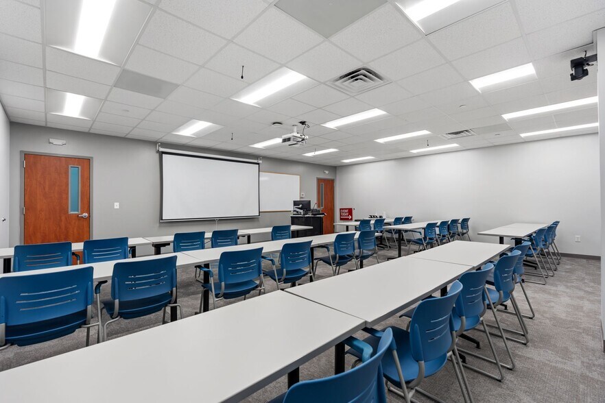 More Photos Of 1411 W Main St, League City Schools For Sale