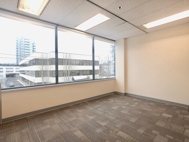 More Photos Of 5811 Cooney Rd, Richmond Office For Lease
