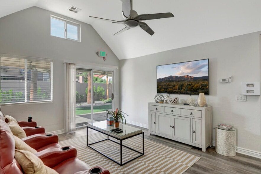 More Photos Of 15801 N 19th Pl, Phoenix Assisted Living For Sale