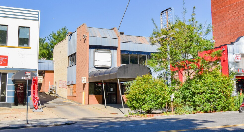 More Photos Of 4422 Connecticut Ave NW, Washington Fast Food For Lease