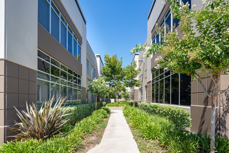 More Photos Of 5828 Lonetree Blvd, Rocklin Coworking Space