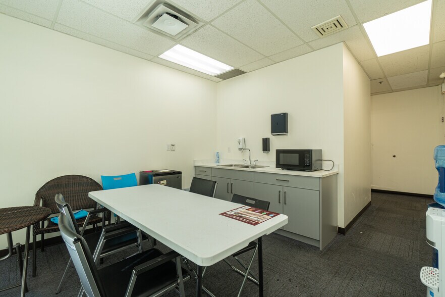 More Photos Of 1638 Foster's Way, Delta Warehouse For Lease