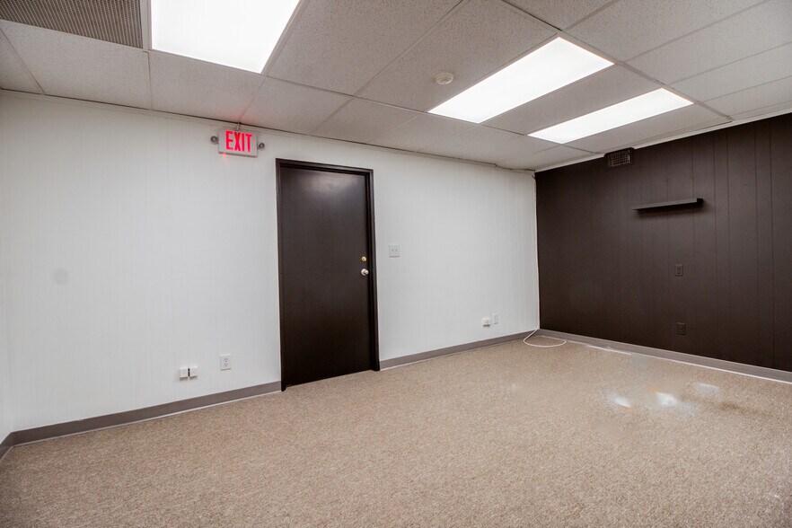 More Photos Of 101 West St, Hillsdale Office For Lease