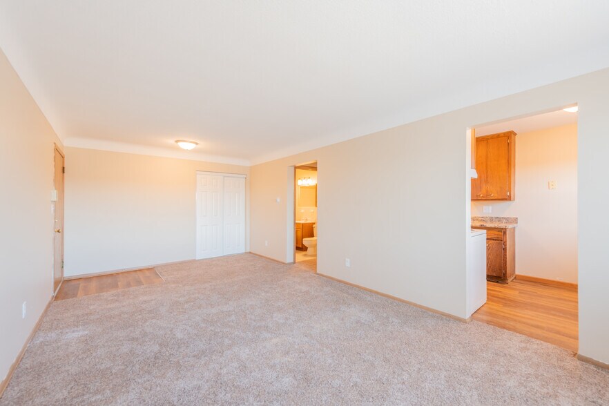 More Photos Of 458 English St, Saint Paul Apartments For Sale