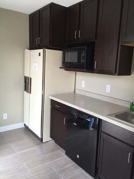 More Photos Of 931 Madison Ave, Mankato Office Residential For Lease