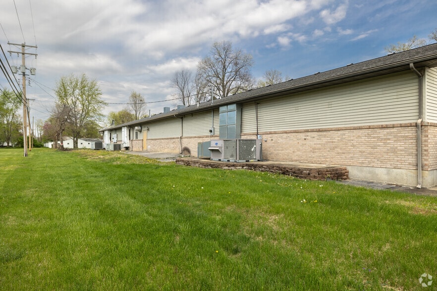 More Photos Of 5801 Old Collinsville Rd, Fairview Heights Storefront Retail Office For Lease