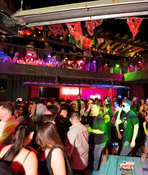 More Photos Of 4935 N Mesa St, El Paso Restaurant For Lease