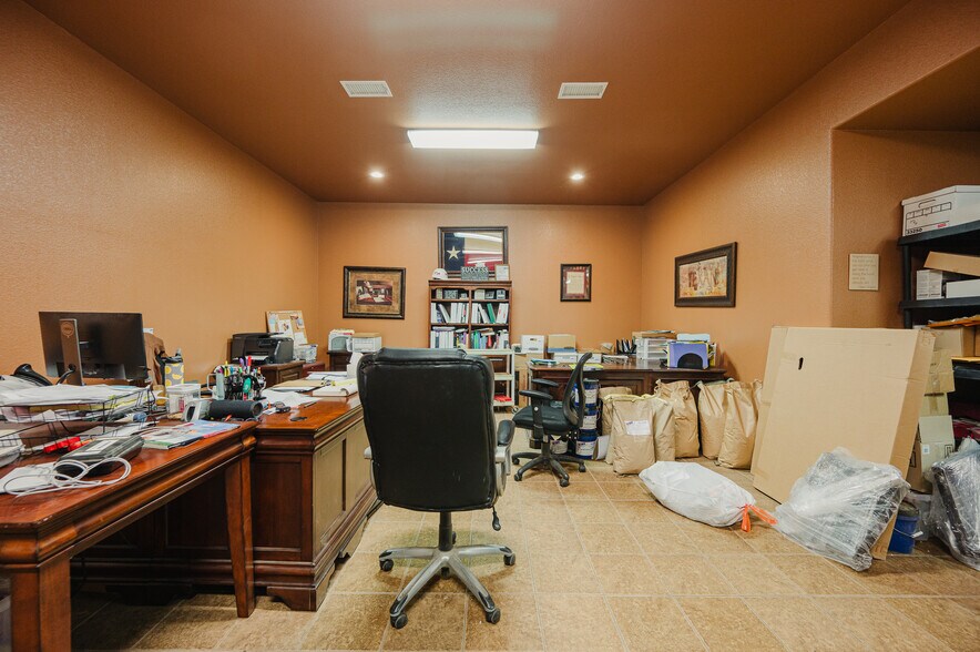 More Photos Of 12915 W County Road 122, Odessa Warehouse For Sale