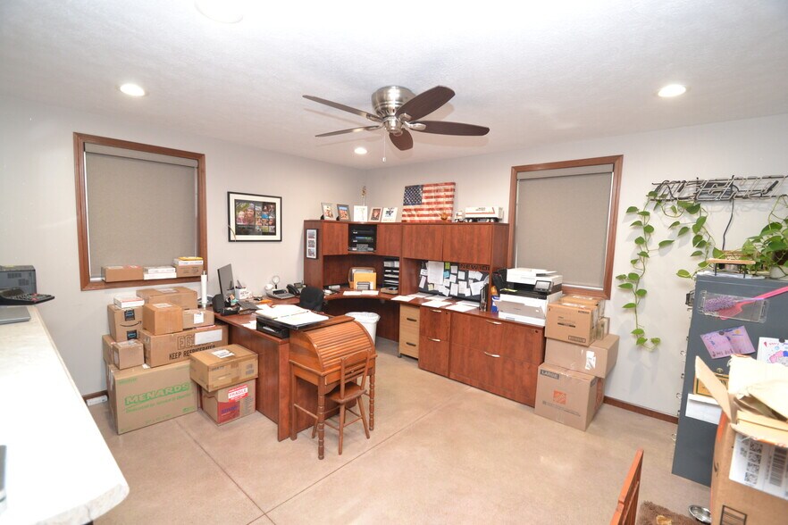 More Photos Of 3247 E State Road 28, Tipton Warehouse For Sale