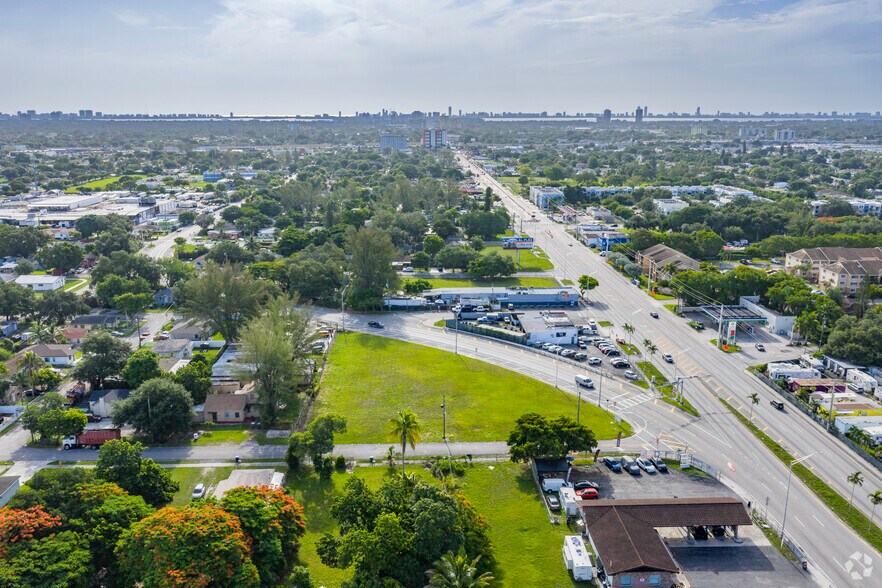 More Photos Of 7925 NW 13th Ct, Miami General Retail For Lease