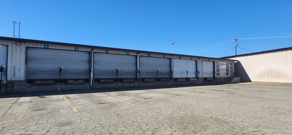 More Photos Of 19899 Alexander Ave, Anderson Truck Terminal For Lease