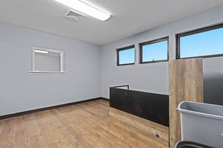 More Photos Of 75A New Brunswick Ave, Perth Amboy Office For Lease