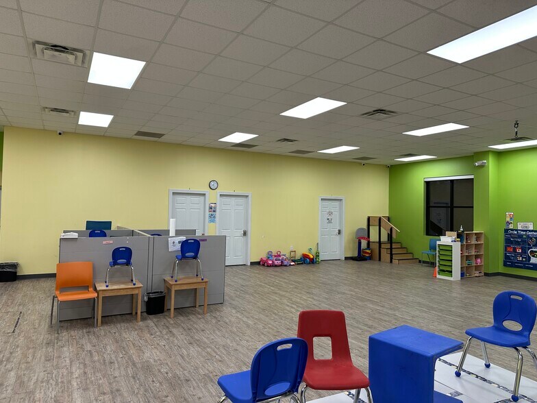 More Photos Of 850-852 Perry Rd, Apex Medical For Lease