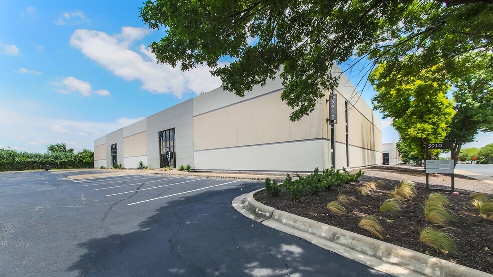 More Photos Of 6004 Techni Center Dr, Austin Warehouse For Lease