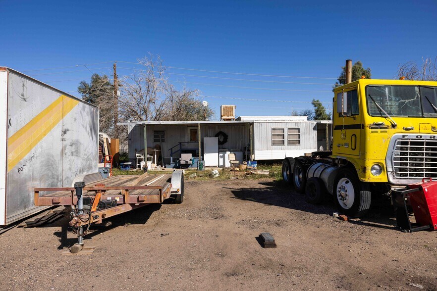 More Photos Of 5732 W Maryland Ave, Glendale Truck Terminal For Sale