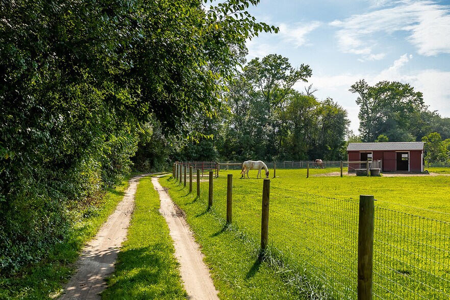 More Photos Of 314 Richwood Rd, Monroeville Winery Vineyard For Sale