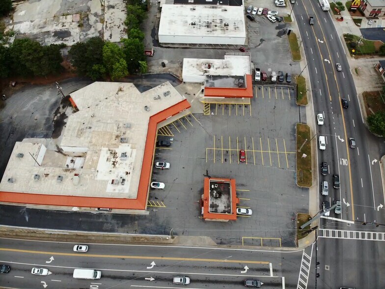 More Photos Of 4002 Lawrenceville Hwy, Tucker Storefront For Lease