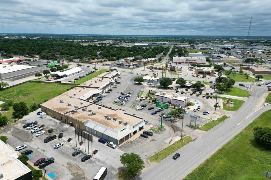 More Photos Of 4102 Buffalo Gap Rd, Abilene Unknown For Lease