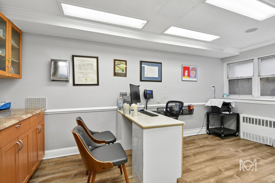 More Photos Of 120 E 36th St, New York Medical For Sale