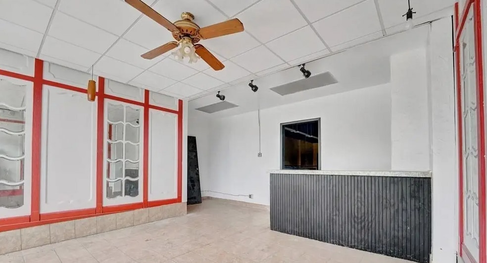 More Photos Of 2107 Main St, Niagara Falls Bar For Sale