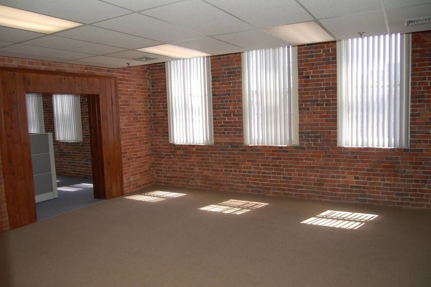 More Photos Of 53-63 Wingate St, Haverhill Office For Lease