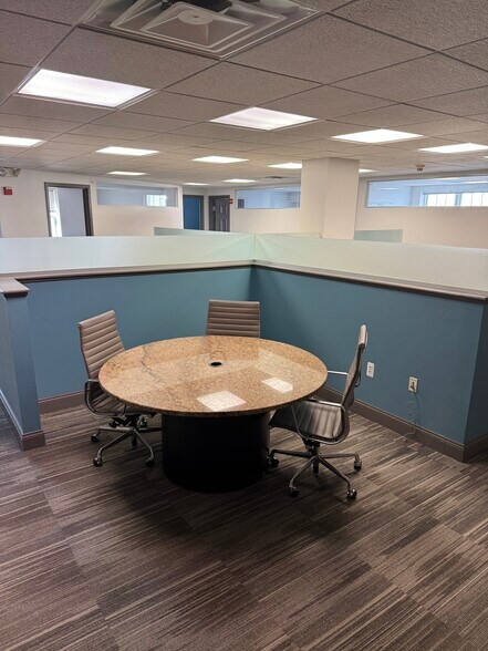 More Photos Of 524 S Main St, Ann Arbor Office For Lease