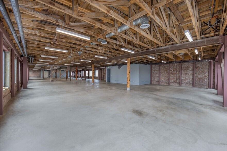 More Photos Of 440 Seaton St, Los Angeles Loft Creative Space For Sale