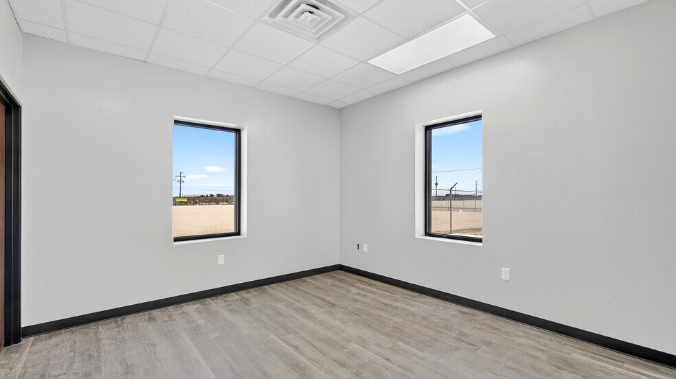 More Photos Of 16510 W Basin St, Odessa Warehouse For Sale