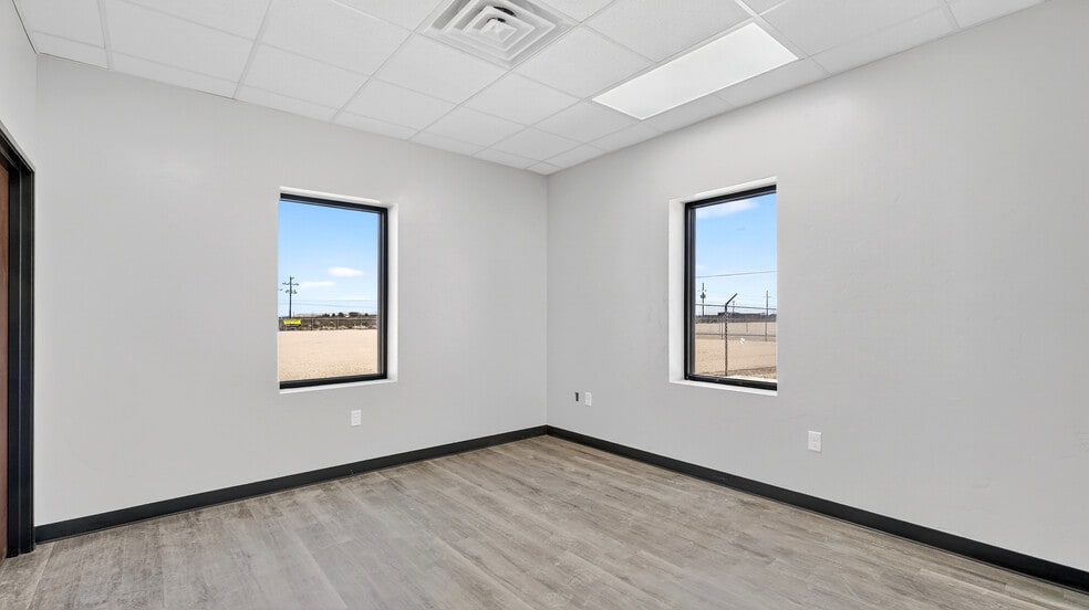 More Photos Of 16510 W Basin St, Odessa Warehouse For Sale