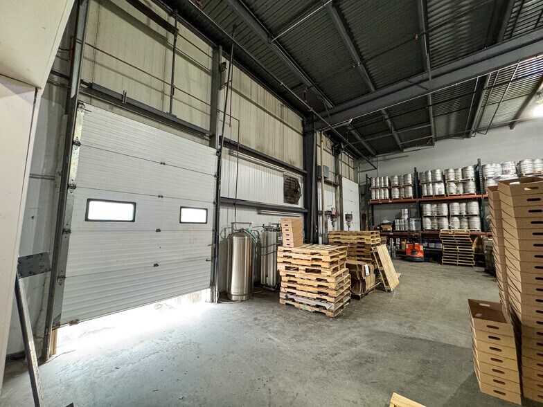 More Photos Of 740 Marshall Ave, Williston Warehouse For Lease