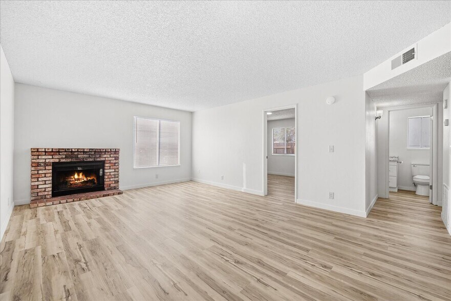More Photos Of 1140 Melton Dr, Yuba City Multifamily For Sale
