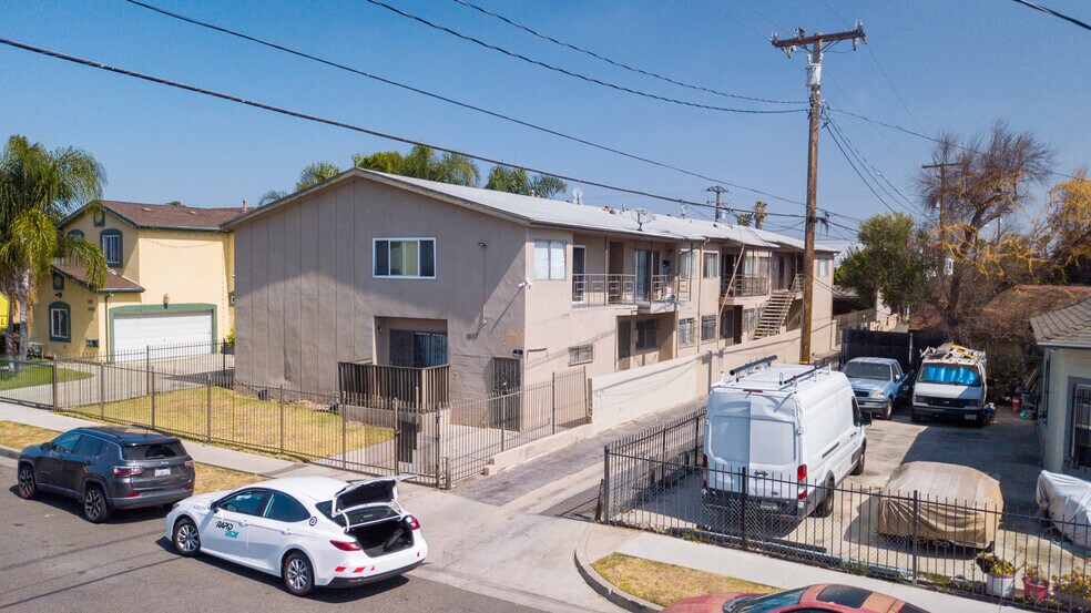 More Photos Of , Los Angeles Multifamily For Sale