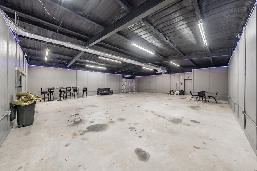 More Photos Of 4444 FM 933, Whitney Flex For Sale