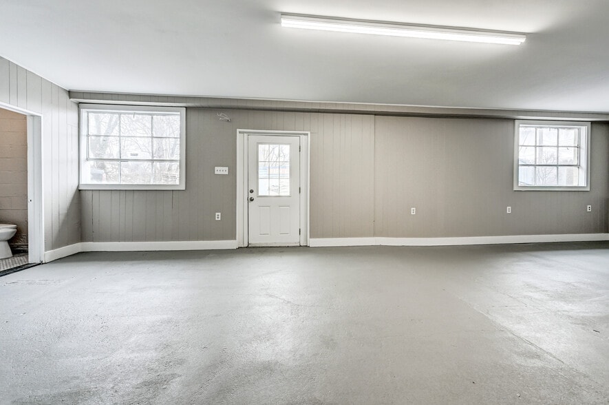 More Photos Of 9090 Frederick Rd, Ellicott City Storefront Retail Residential For Lease